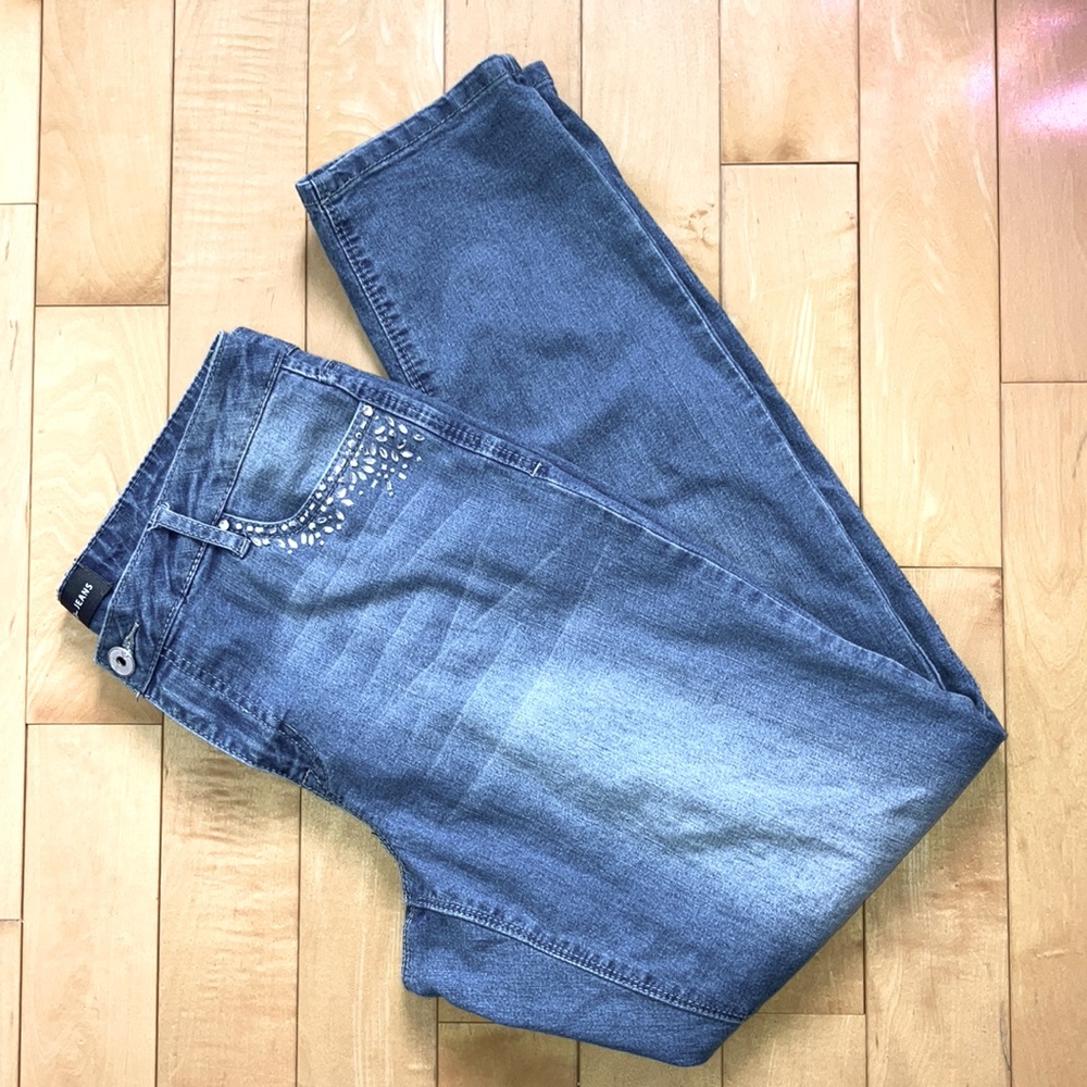 REITMANS bedazzled jeans straight leg - Picture 2 of 15